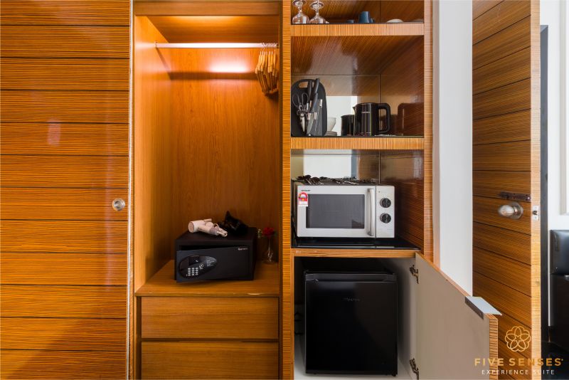 Elite Deluxe Queen Studio - room photo 6